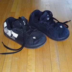 DC Shoes Court Graffik black suede grey white camo skate sneakers preschool 9